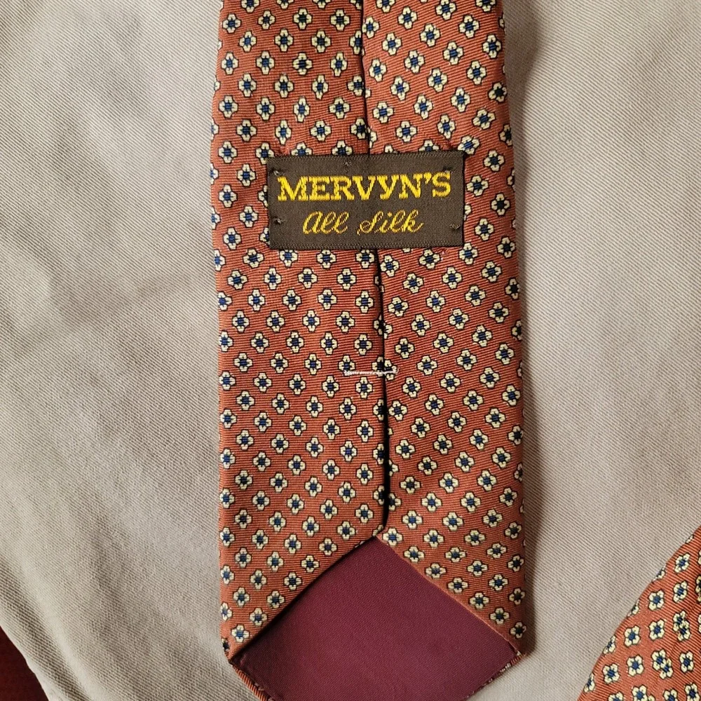 Vintage Mervyns All Silk Men's‎ Tie Orange Floral Pattern